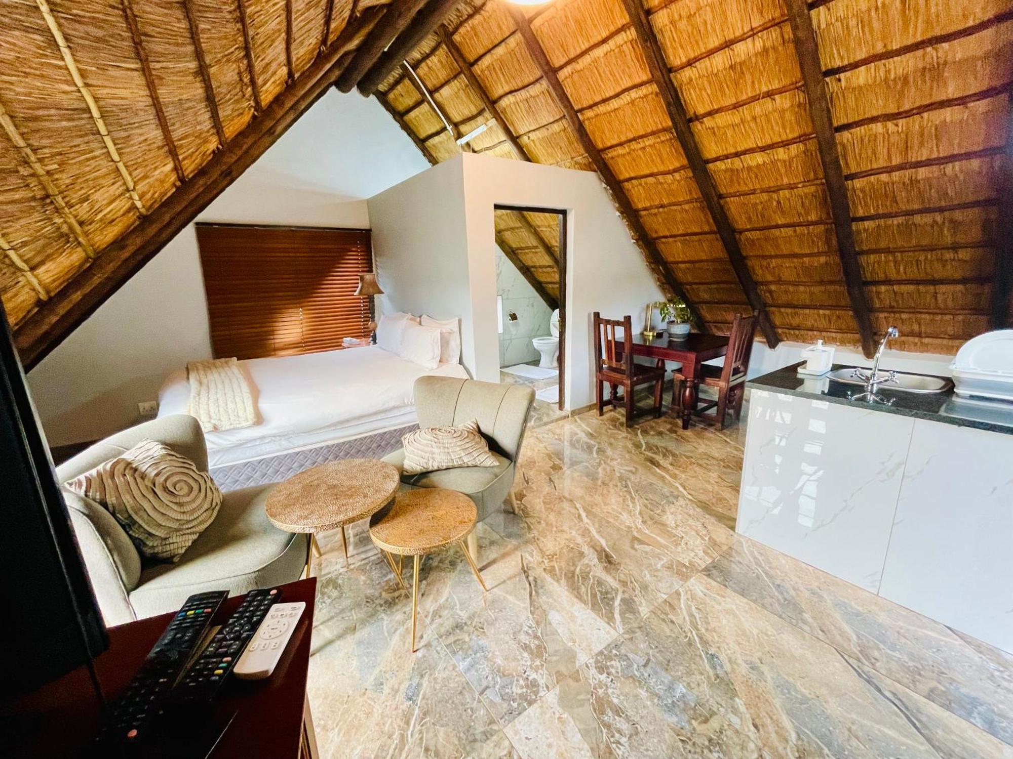 Pretoria Mansion Boutique Hotel Coral Tree Ngoại thất bức ảnh